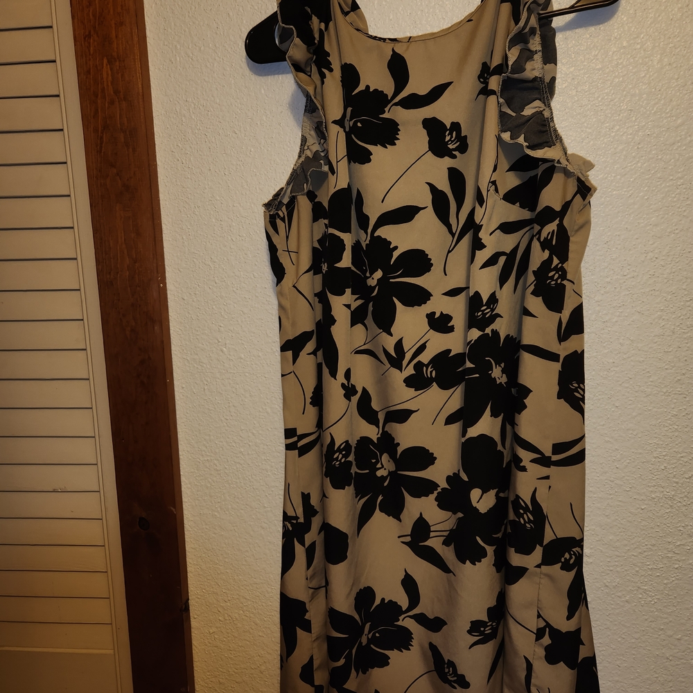SHEIN Black Floral Dress